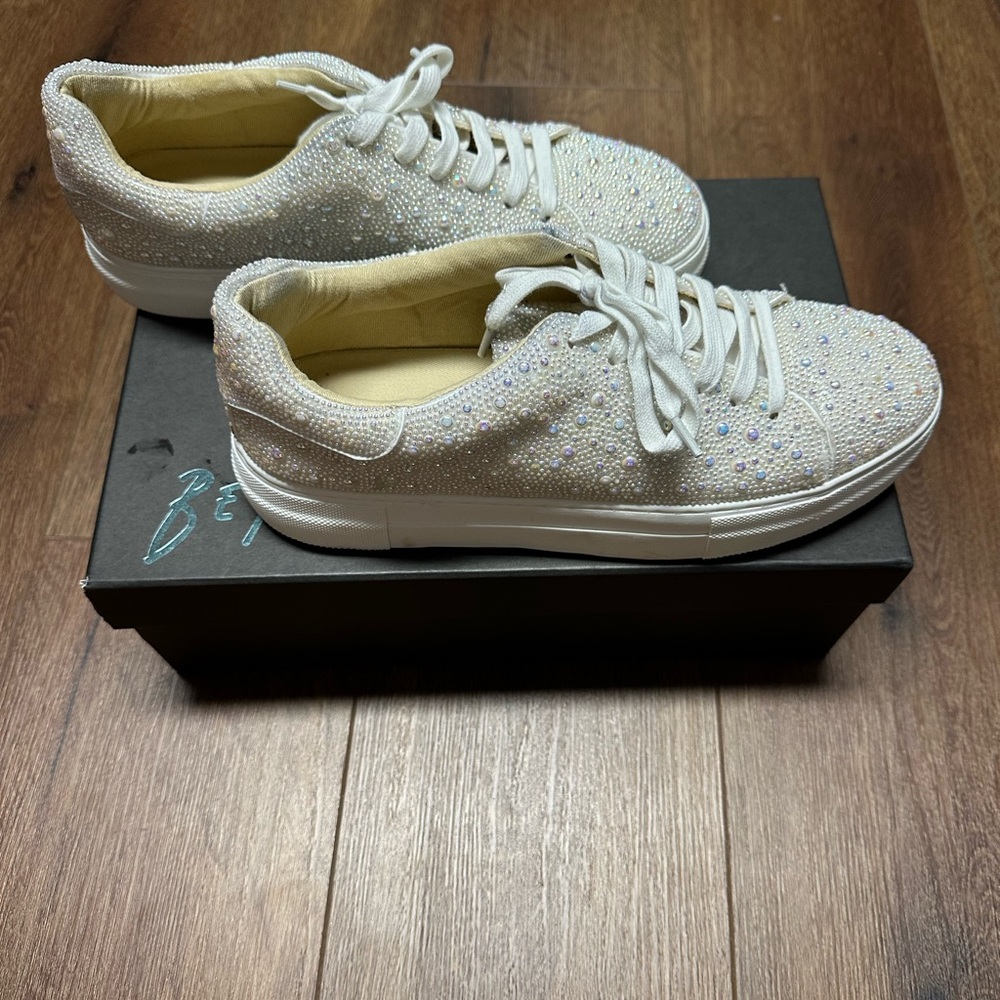 Elegant White Beaded Women's Sneakers